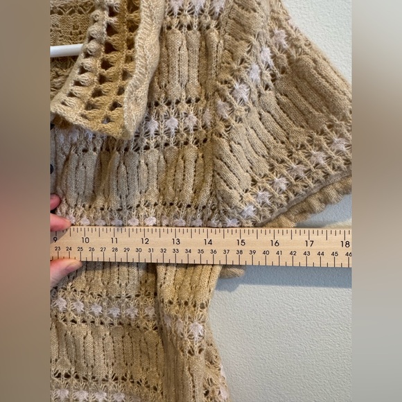 Free People Women's Tan and Cream medium wool like crochet - Picture 5 of 6